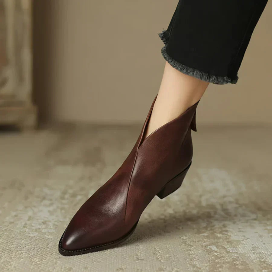 Jacinthe™ | Bottines maison loré en cuir à talon bas